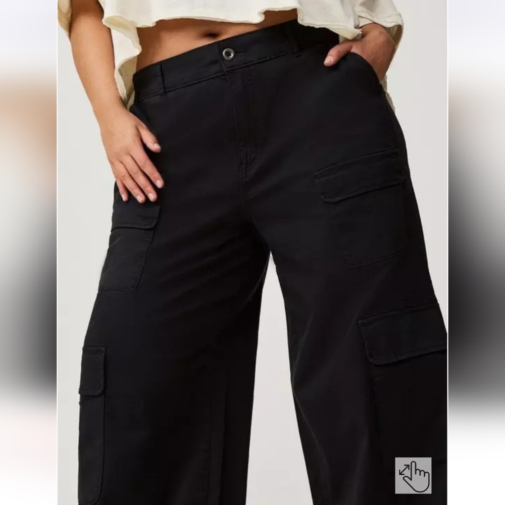 💥Sale💥NWOT Torrid Women's Dark Cargo Pants With Ankle Snaps - Picture 4 of 7